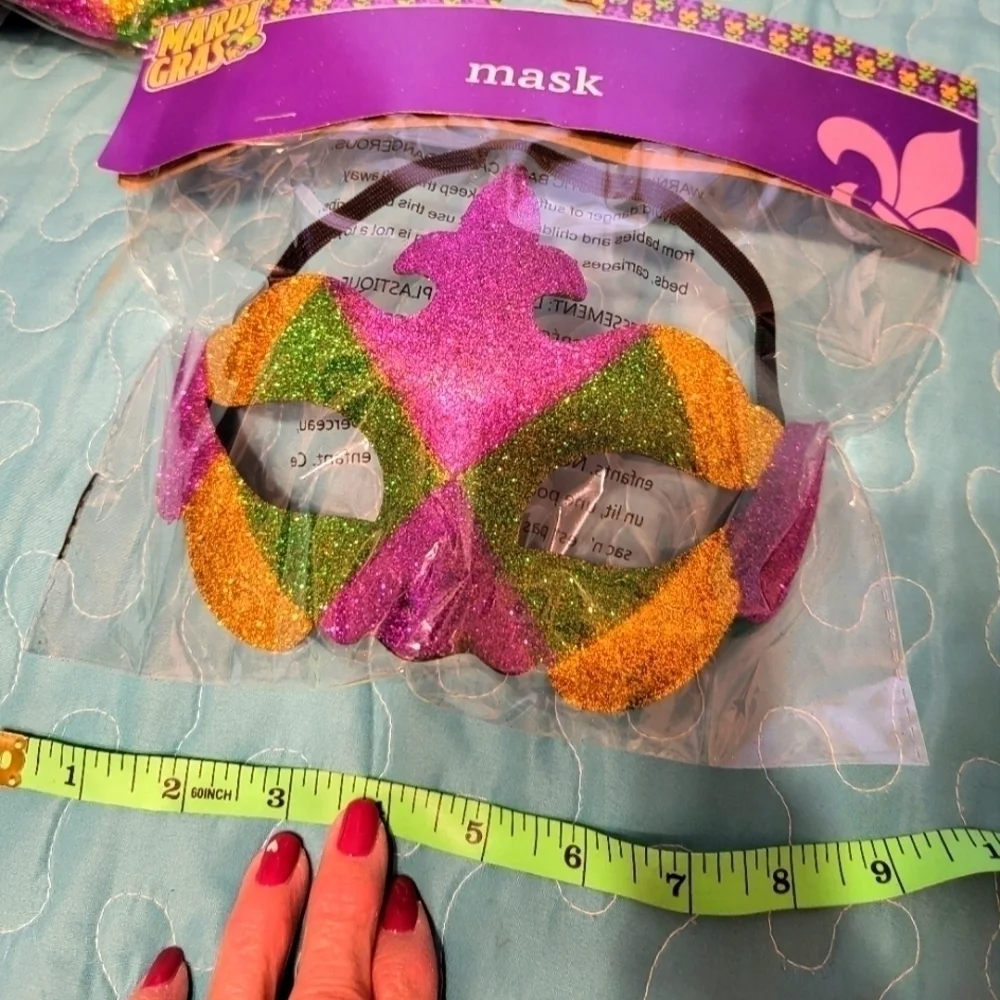 Mardi Gras masks NWT  Bright colors Unisex and crown new